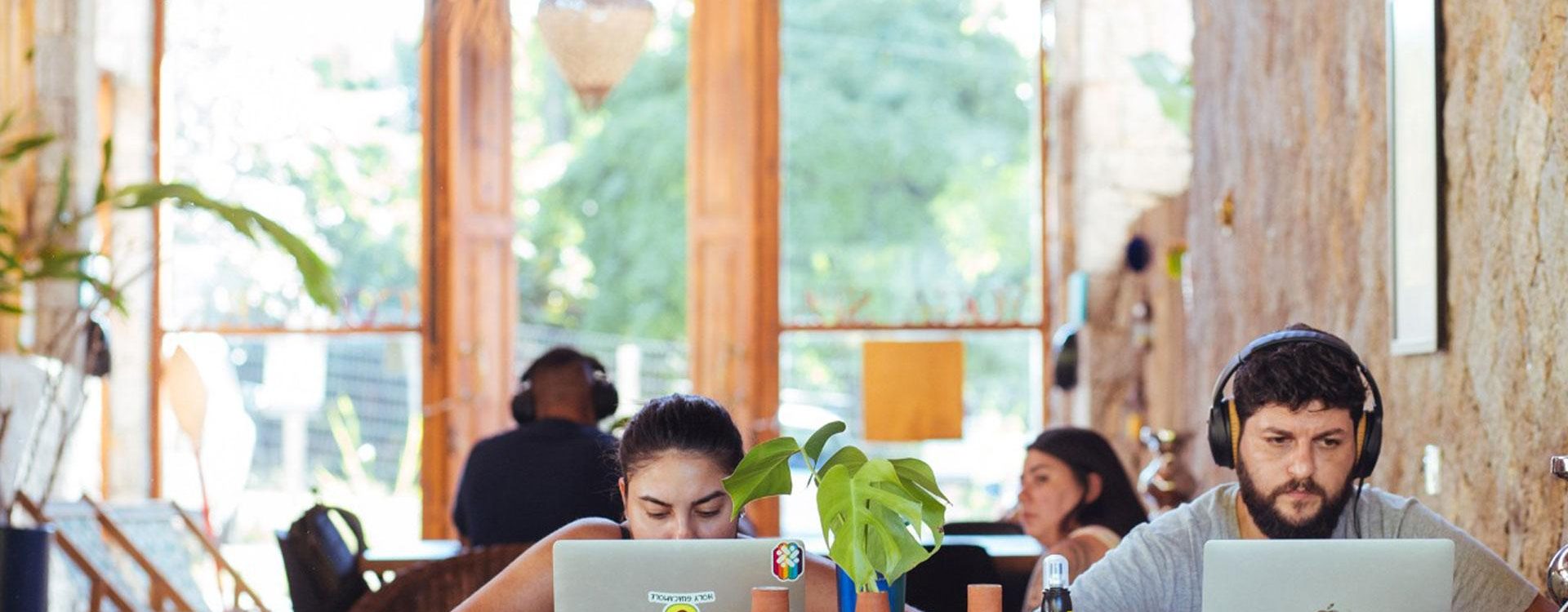 coworking com internet fibra otica de 200 megas 24 horas